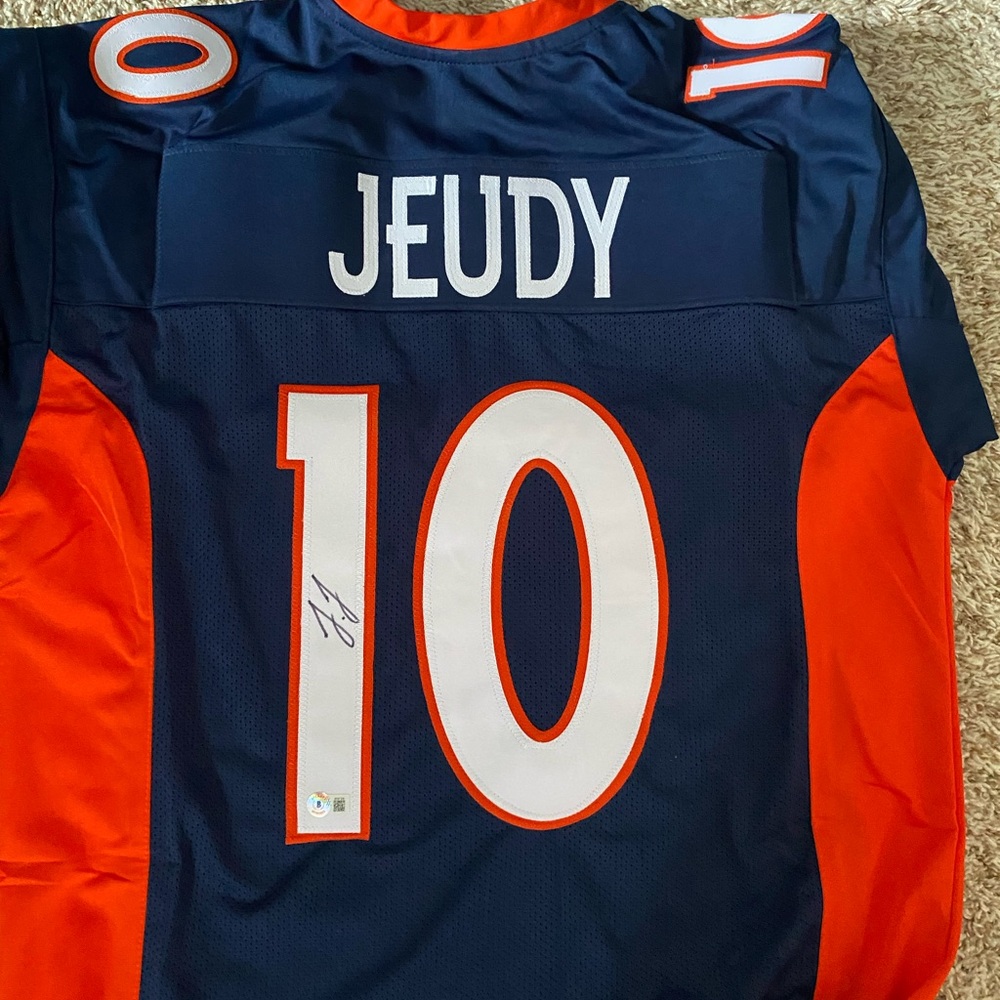 Jerry Jeudy signed Jersey